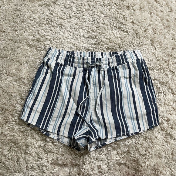 Divided From H&M Shorts Women’s 4 Tie Waist Striped Casual - Picture 1 of 14